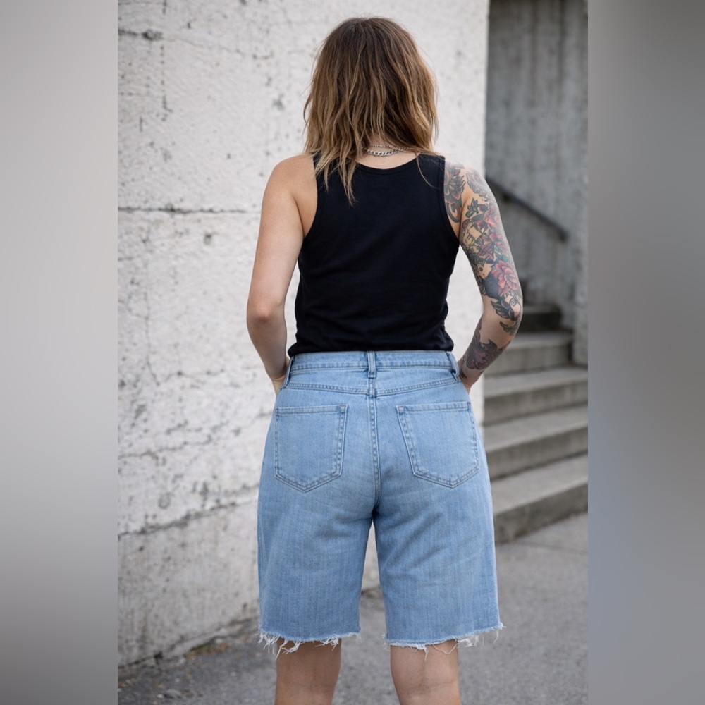 Yoga Jeans Two-Tone Denim Shorts | Size 31 | Raw Hem | NWOT - Picture 2 of 13